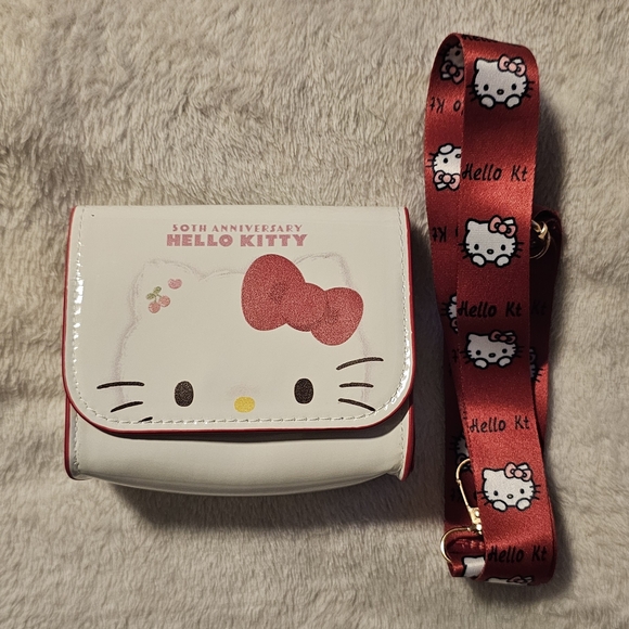 Hello Kitty Mini Crossbody Bag - Picture 5 of 5
